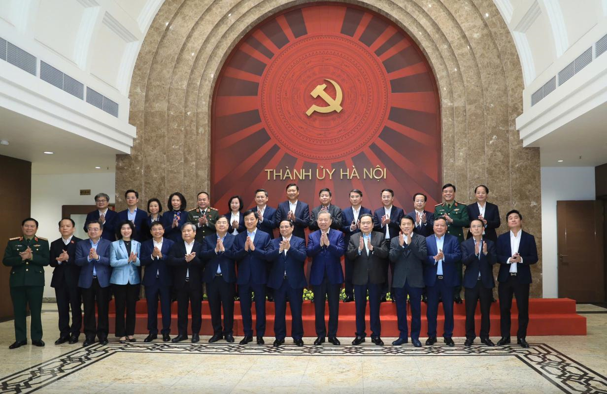 Strong legal framework needed for Hanoi’s development, innovation: Party chief